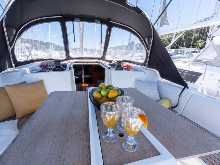 Uthyrning Segelbåt  Dufour med en båtlicens 