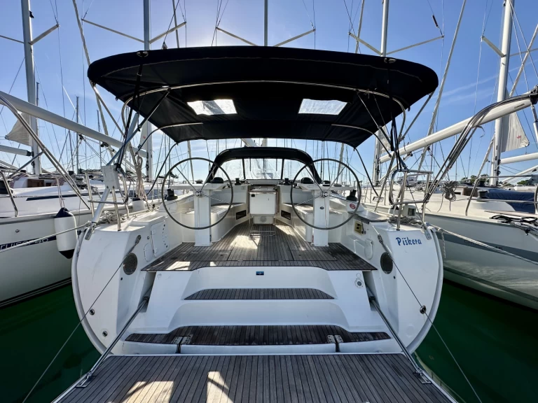 Uthyrning Segelbåt  Bavaria med en båtlicens 