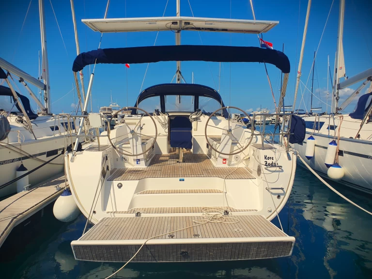 Hyra Segelbåt  med eller utan skeppare Bavaria Drage 