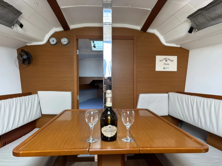 Uthyrning Drage - Jeanneau Sun Odyssey 349 av Samboat 