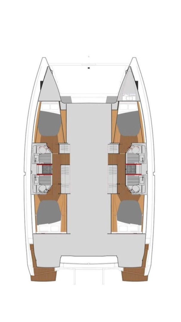 Fountaine Pajot Astrea 42 charter bareboat eller skeppad i Kotor