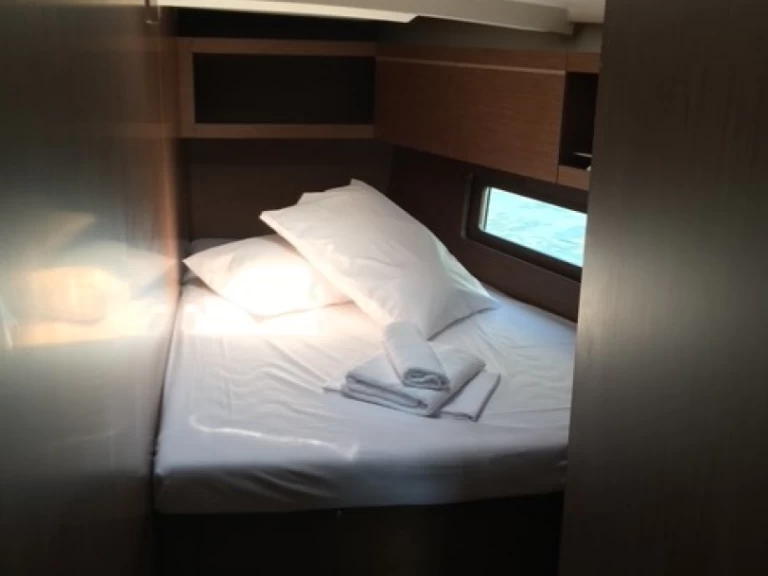 Uthyrning Segelbåt  Bénéteau med en båtlicens 