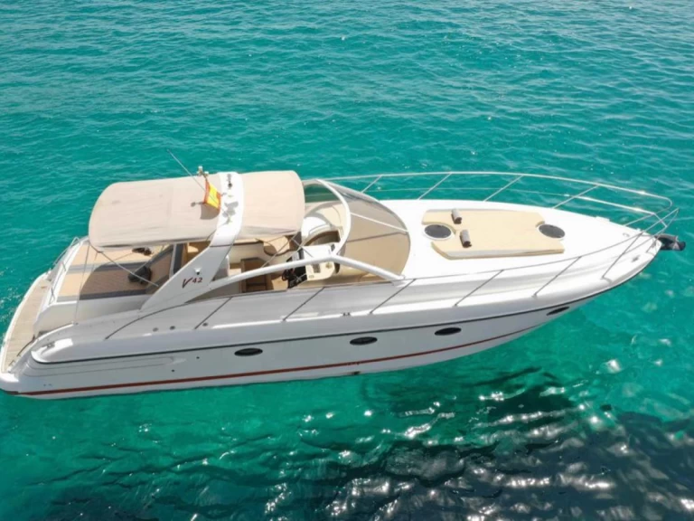 Lyx yacht för uthyrning Marbella  till det bästa priset 