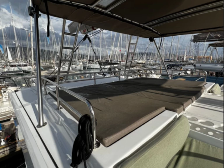 Uthyrning Katamaran  Bali med en båtlicens 