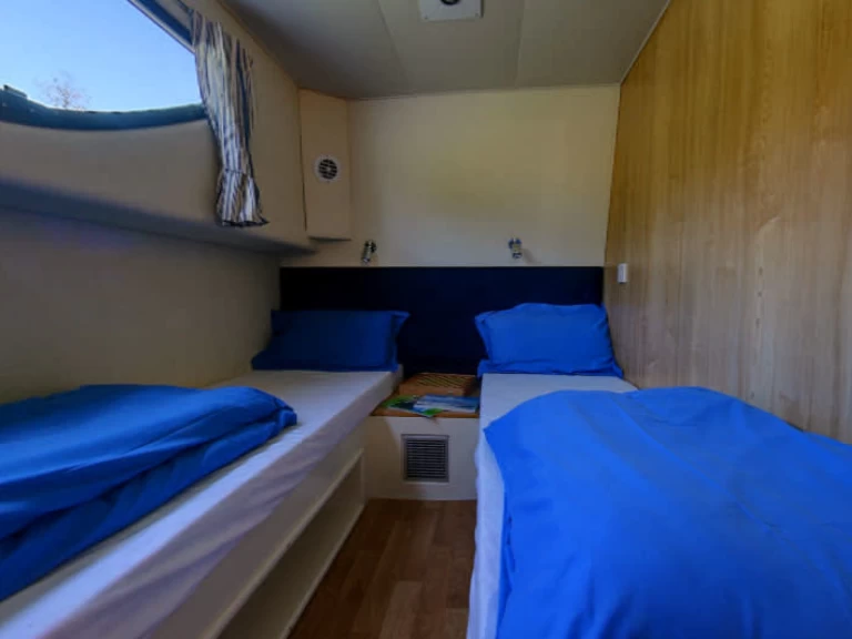 Le Boat Magnifique charter bareboat eller skeppad i Migennes