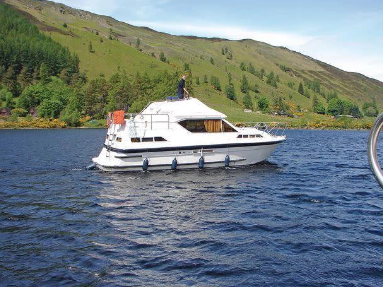 Le Boat Curlew WHS charter bareboat eller skeppad i Spean Bridge