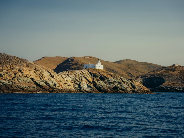 Yacht charter Lavrio billig Moon Yacht 65