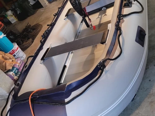 Uthyrning Motorbåt  Artsport med en båtlicens 