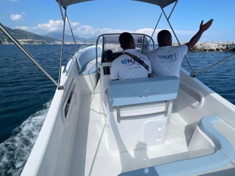 Motorbåt  för uthyrning Cetara till det bästa priset 