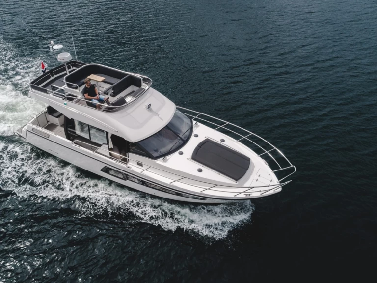 Hyr en Viknes Skilso 39 FLY Sukošan 