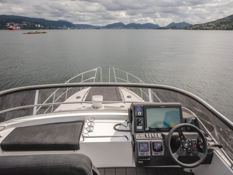Uthyrning Lyx yacht i Sukošan - Viknes Skilso 39 FLY