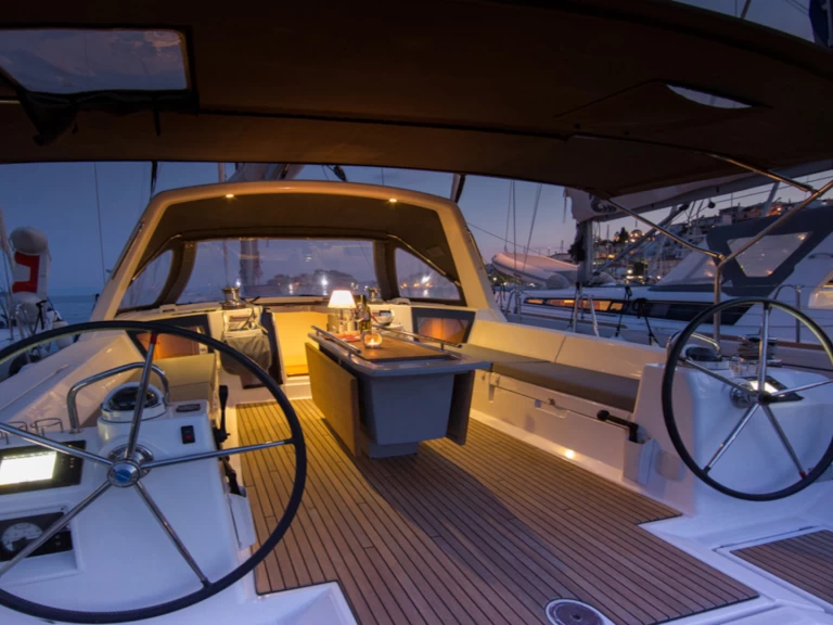 Yacht charter Lefkáda billig Oceanis 45