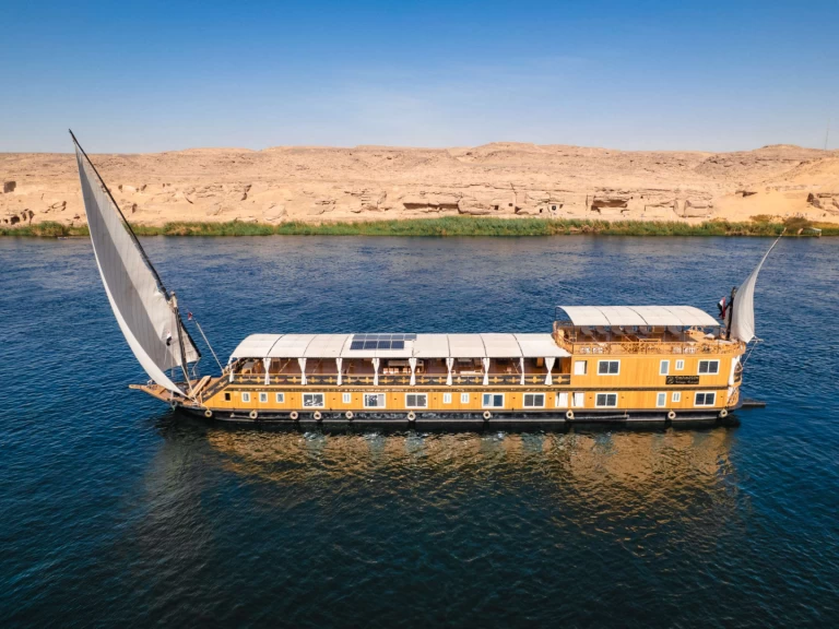 Hyra Segelbåt  med eller utan skeppare Custom Made Isnā 