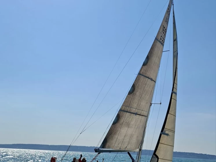 Hyr en X-Yachts X-119 Frankrike  