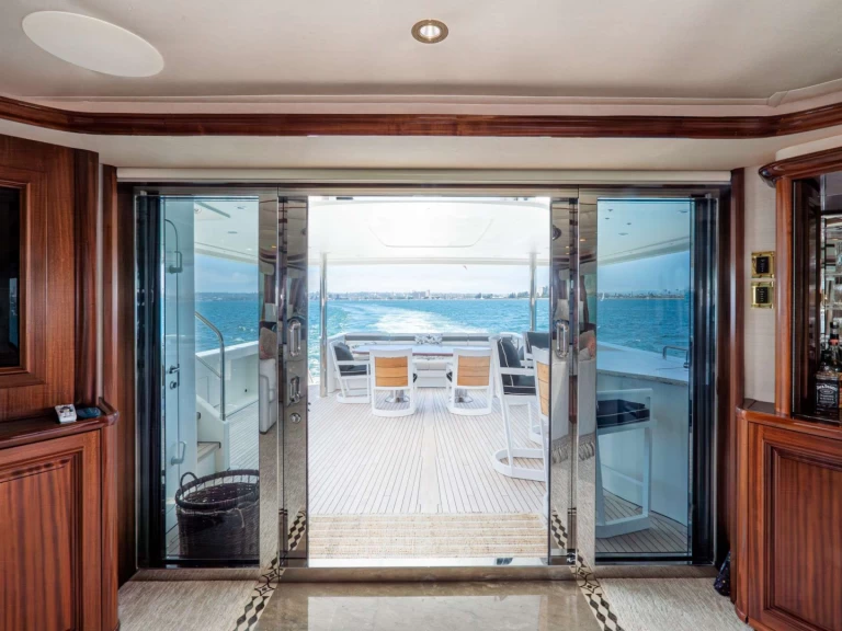 Uthyrning Lyx yacht Westport med en båtlicens 