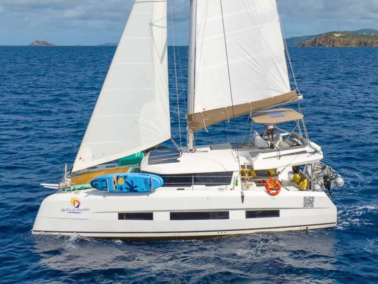 Dufour WALK'N ON SUNSHINE charter bareboat eller skeppad i Sankt Martin
