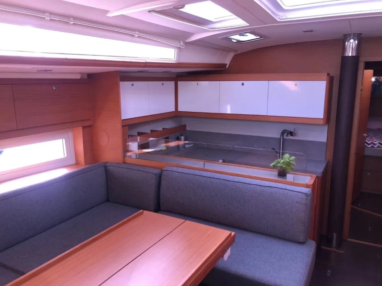 Uthyrning Segelbåt  Dufour med en båtlicens 