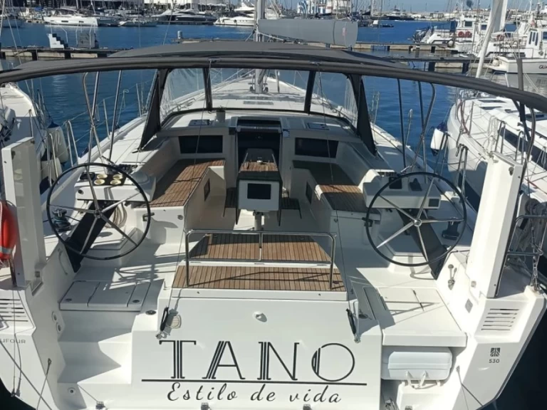 Yacht charter Cagliari billig Dufour 530