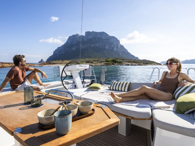 Uthyrning Segelbåt  Bénéteau med en båtlicens 