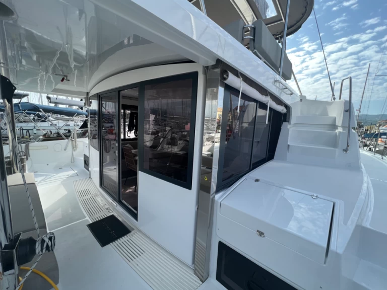 Bali Bali 4.4 charter bareboat eller skeppad i Lefkáda