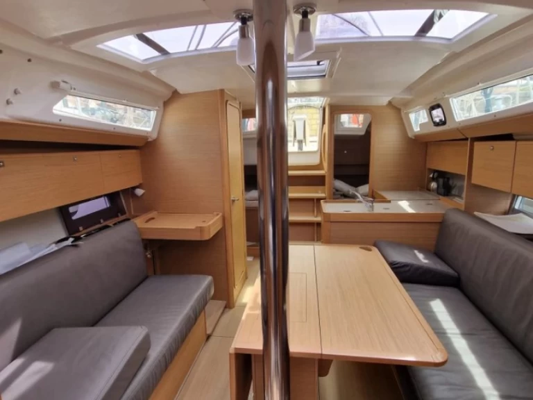 Uthyrning Segelbåt  i Cagliari - Dufour Dufour 360 Grand Large