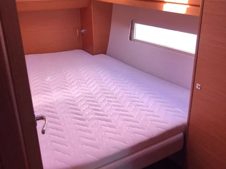 Hyr en Dufour Dufour 470 Cagliari 