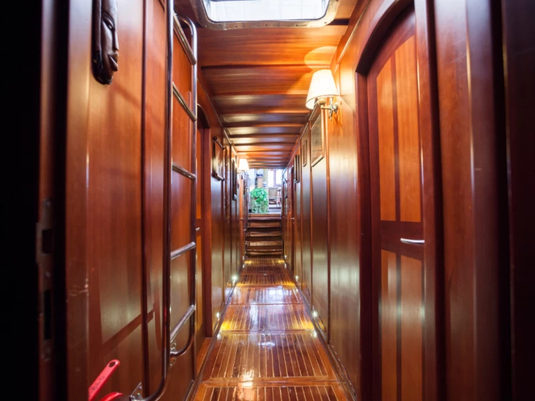 Uthyrning Milazzo -  Latife Sultan av Samboat 