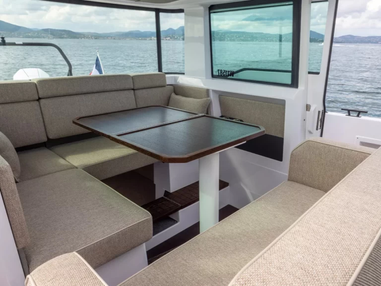 Uthyrning Motorbåt  i Kalamata (Municipality) - Axopar Axopar 37 XC Cross Cabin