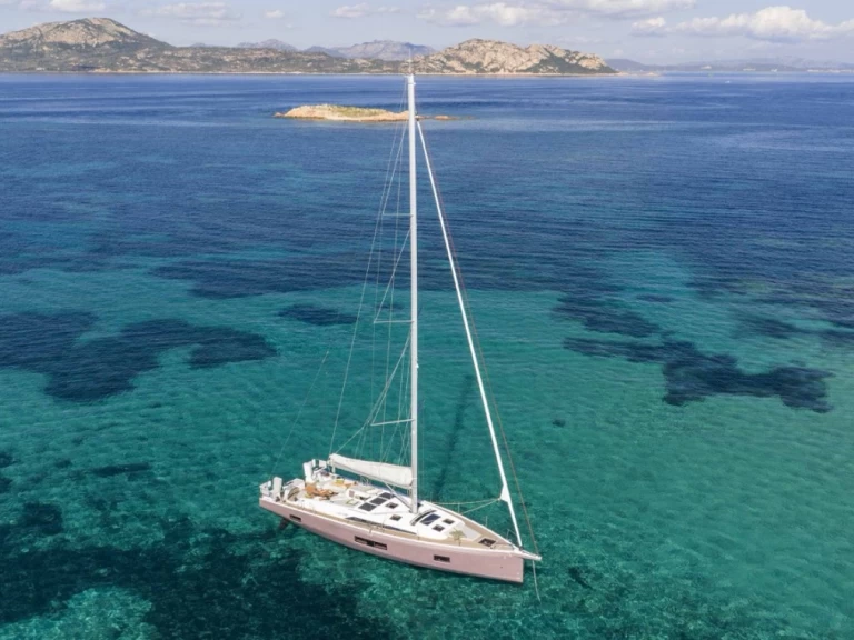 Uthyrning Segelbåt  Bénéteau med en båtlicens 