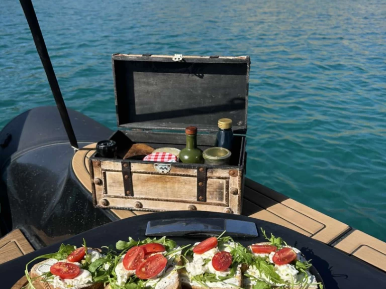 Uthyrning RIB i Mykonos (City) - Fost  MATRIX