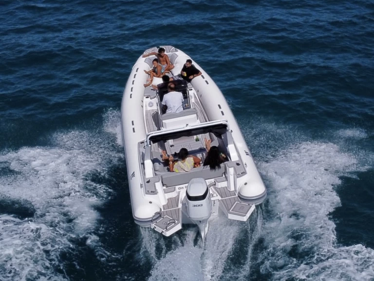 Hyra Motorbåt  med eller utan skeppare Tiger topline Kolios 