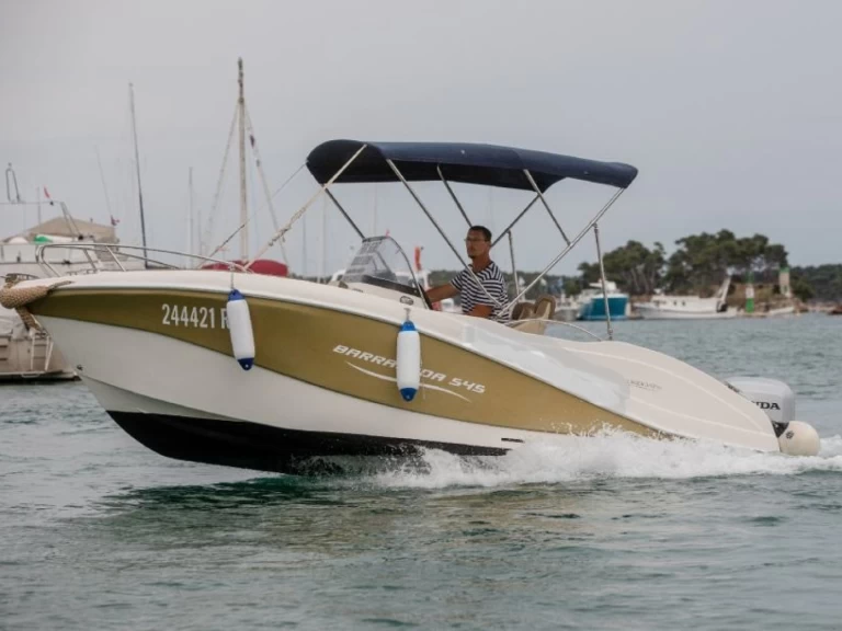 Motorbåt  för uthyrning Rab till det bästa priset 