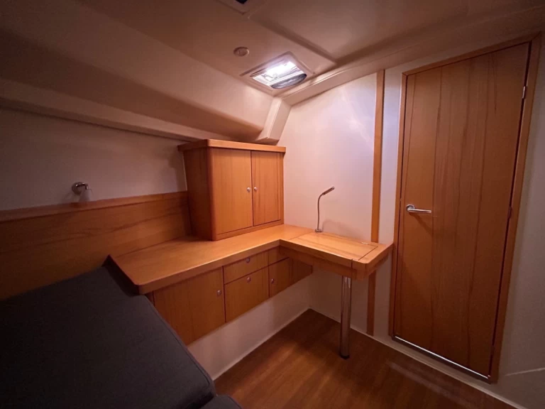 Segelbåt  för uthyrning Donji Seget till det bästa priset 