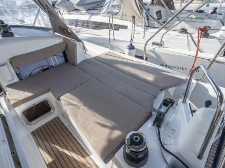 Hyr en Jeanneau Sun Odyssey 440 Rhodes (City) 