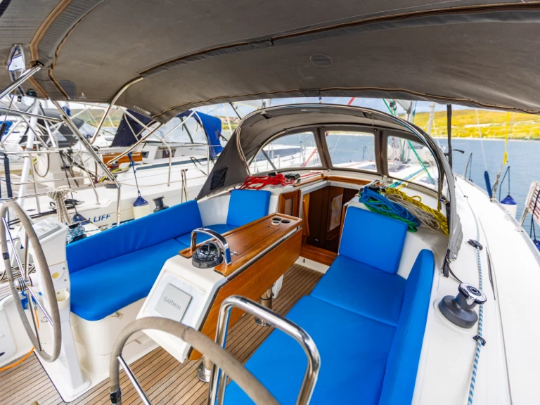 Uthyrning Segelbåt  Bavaria med en båtlicens 