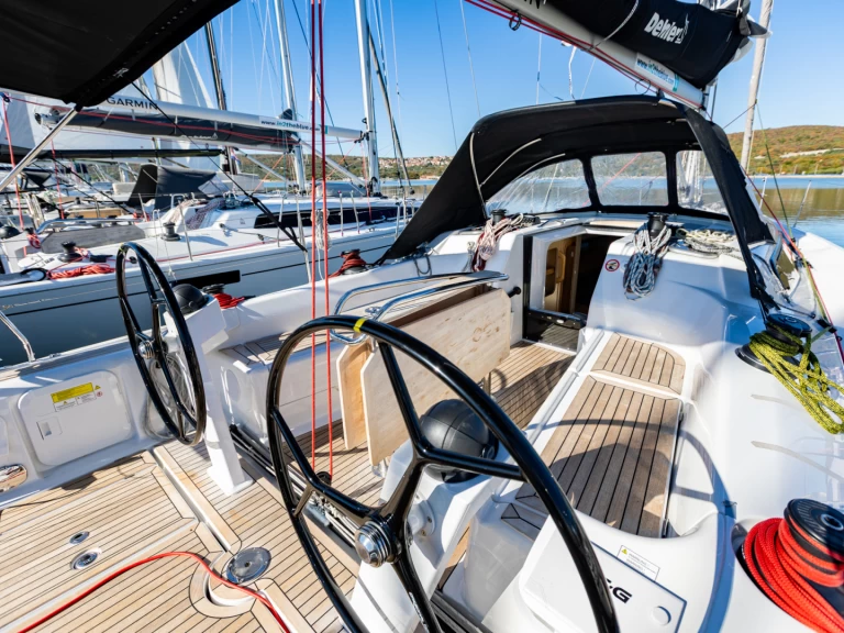 Uthyrning Segelbåt  Dehler med en båtlicens 