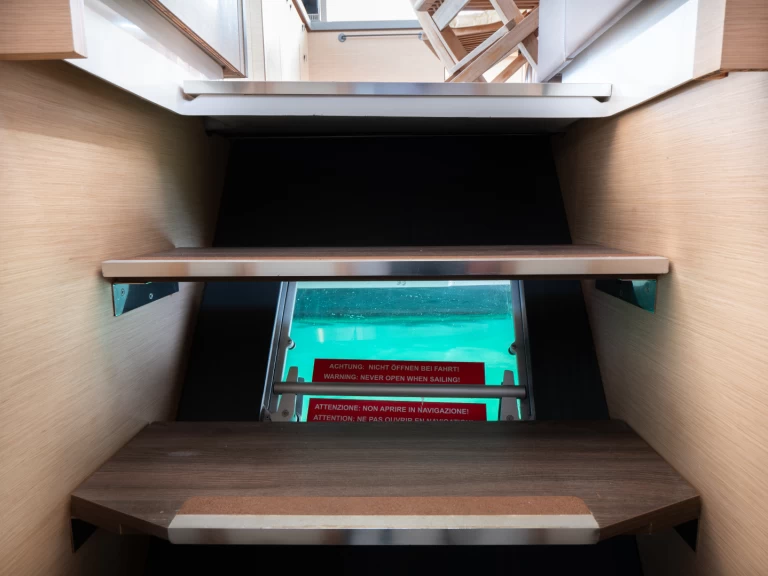 Hyra Katamaran  med eller utan skeppare Fountaine Pajot Punat 