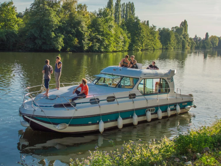 Yacht charter Sablé-sur-Sarthe billig Confort Groupe XL 8-12 p.