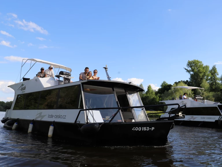 Uthyrning Mělník - Traweller YB35 av Samboat 