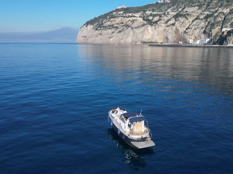Uthyrning Sorrento - Cantiere Mimi 9,5 cabin av Samboat 