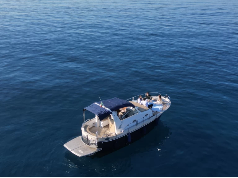 Yacht charter Sorrento billig 9,5 cabin