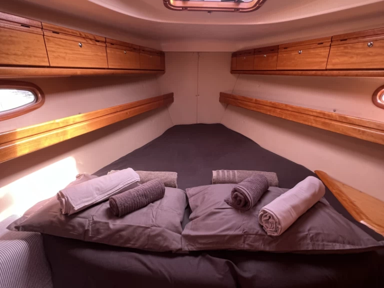 Uthyrning Segelbåt  Bavaria med en båtlicens 