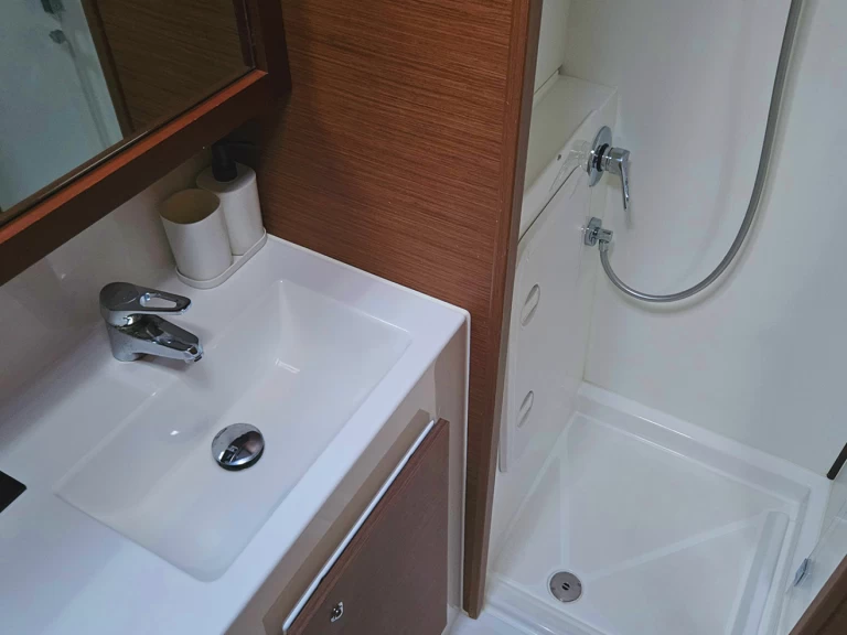 Lagoon Lagoon 42 charter bareboat eller skeppad i Fethiye