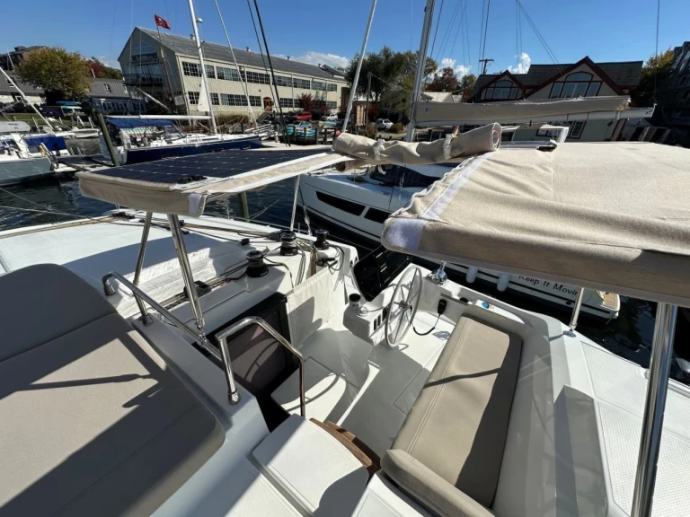 Fountaine Pajot Fountaine Pajot FP 44 Maestro - 3 cab. charter bareboat eller skeppad i Road Town