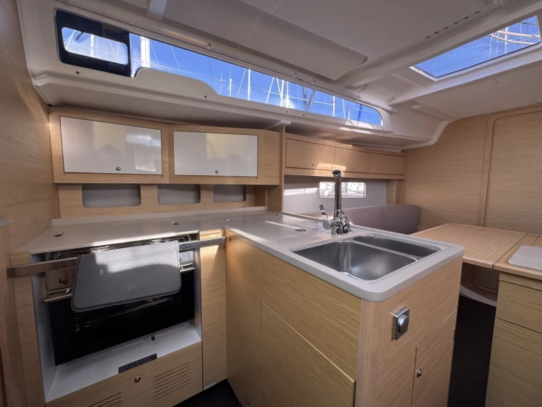 Segelbåt  för uthyrning La Rochelle till det bästa priset 