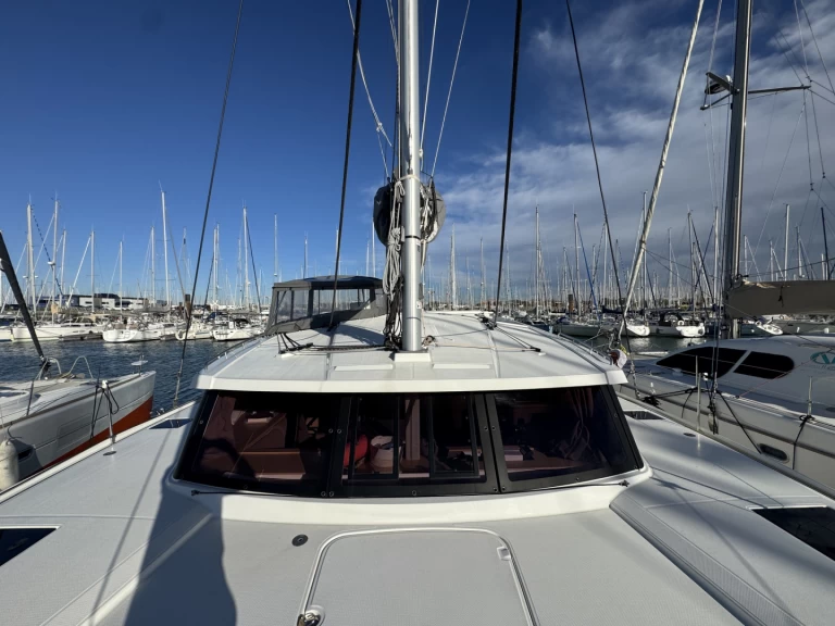 Hyra Katamaran  med eller utan skeppare Fountaine Pajot La Rochelle 