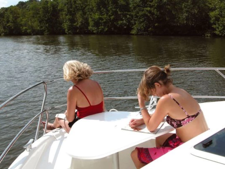 Yacht charter Bellegarde billig 1350 B