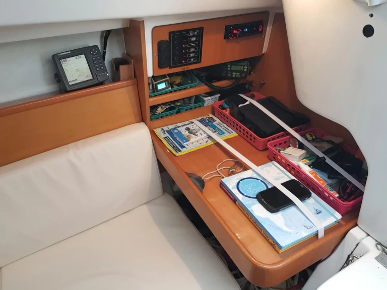 Yacht charter Bandol billig First 25.7