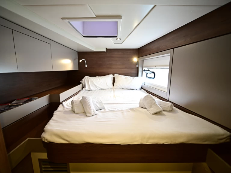 Hyra Katamaran  med eller utan skeppare Bali Furnari 