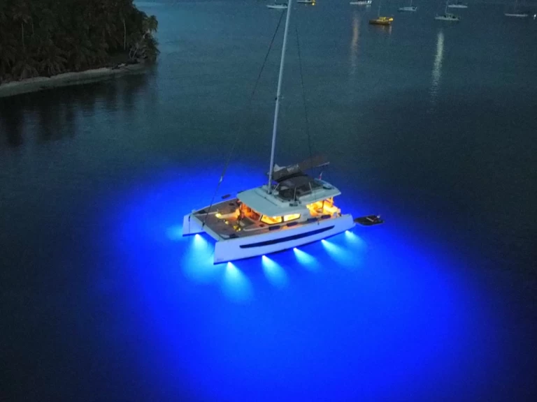 Yacht charter Marigot billig Bali 5.4